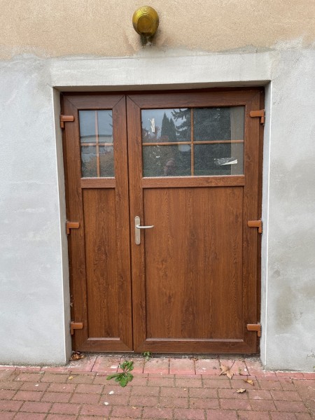 doppeltuer_holzdekor_kunststoff2