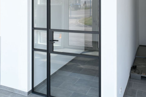 Zweiflügelige Lofttür schwarz